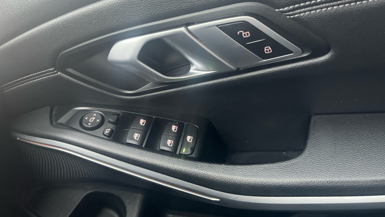 BMW 3 Series 330d xDrive M Sport 4dr Step Auto Diesel Saloon